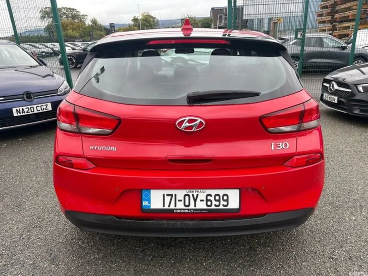 Hyundai i30 Hatchback, Diesel, 2017, Red