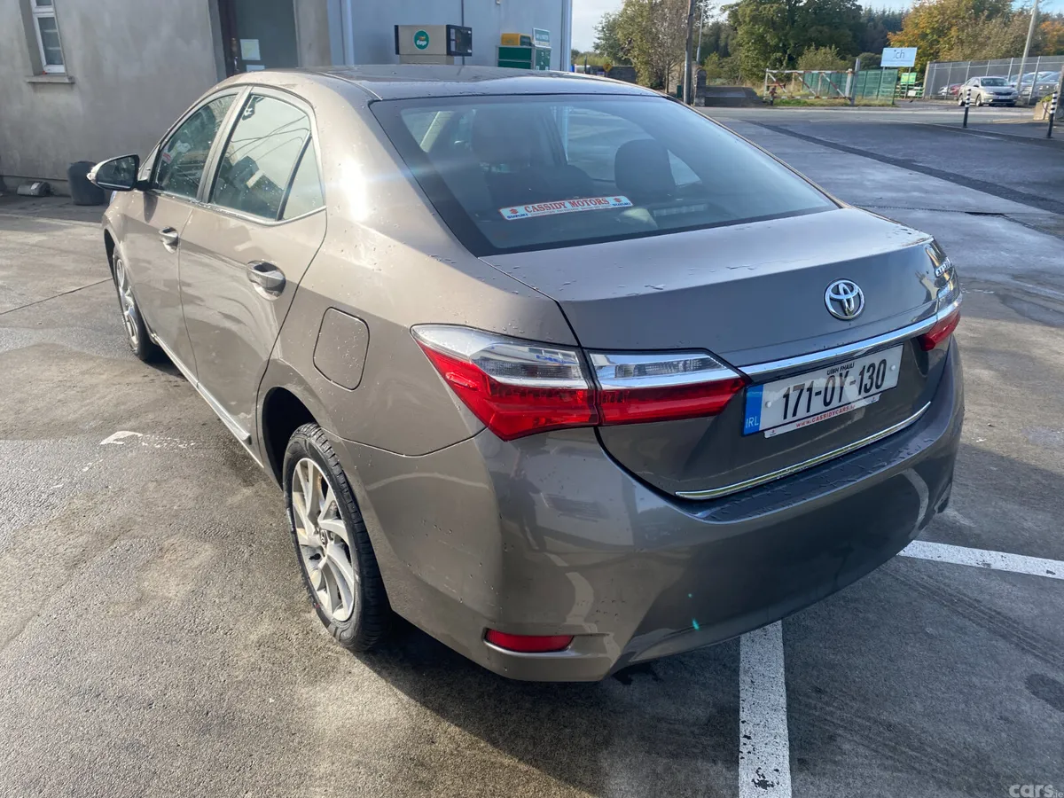 Toyota Corolla Saloon, Petrol, 2017, Grey