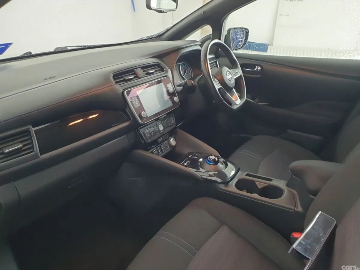 Nissan Leaf Hatchback, Electric, 2023, White