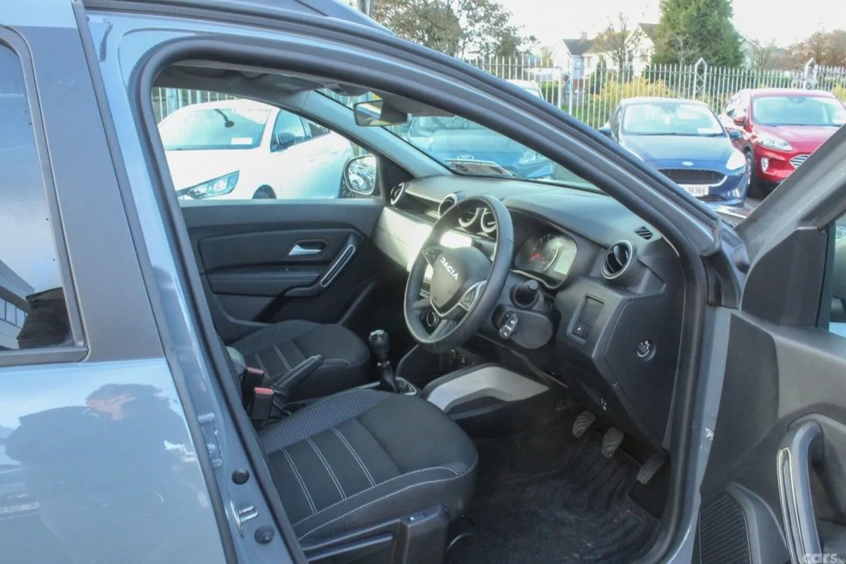 Dacia Duster SUV, Diesel, 2023, Grey