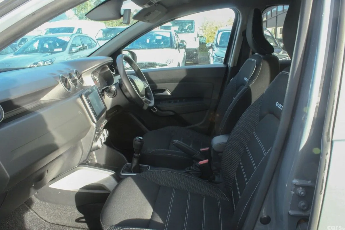 Dacia Duster SUV, Diesel, 2023, Grey