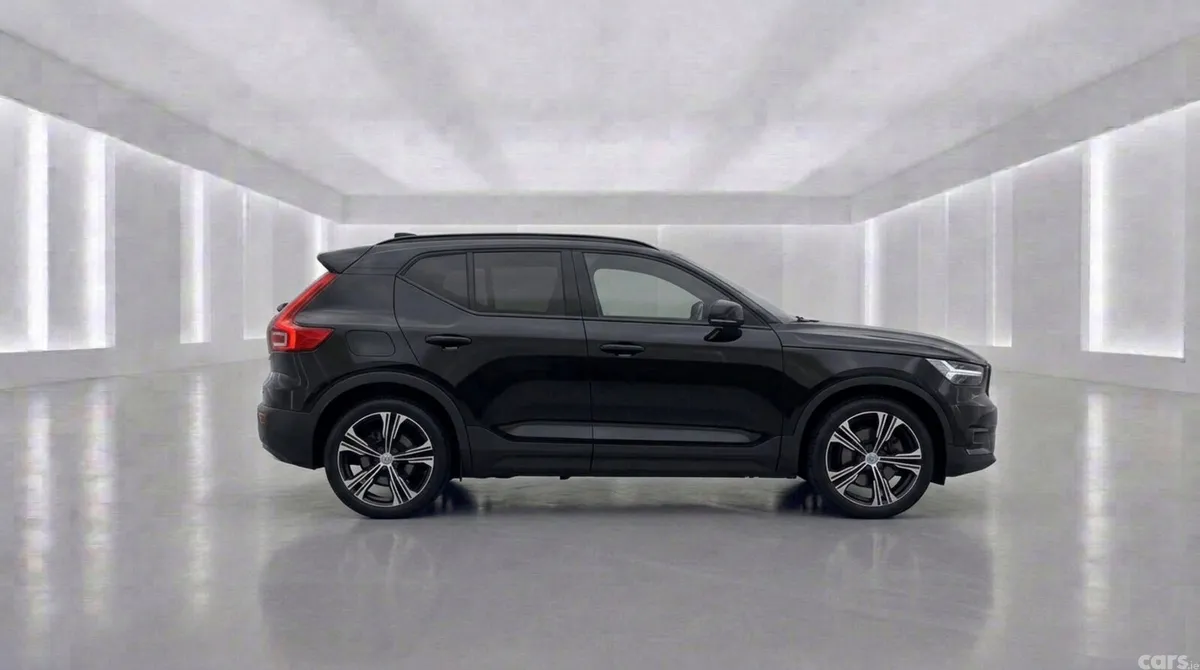 Volvo XC40 SUV, Petrol Hybrid, 2022, Black