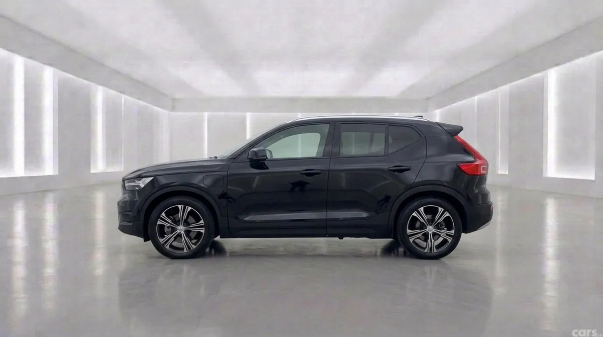 Volvo XC40 SUV, Petrol Hybrid, 2022, Black