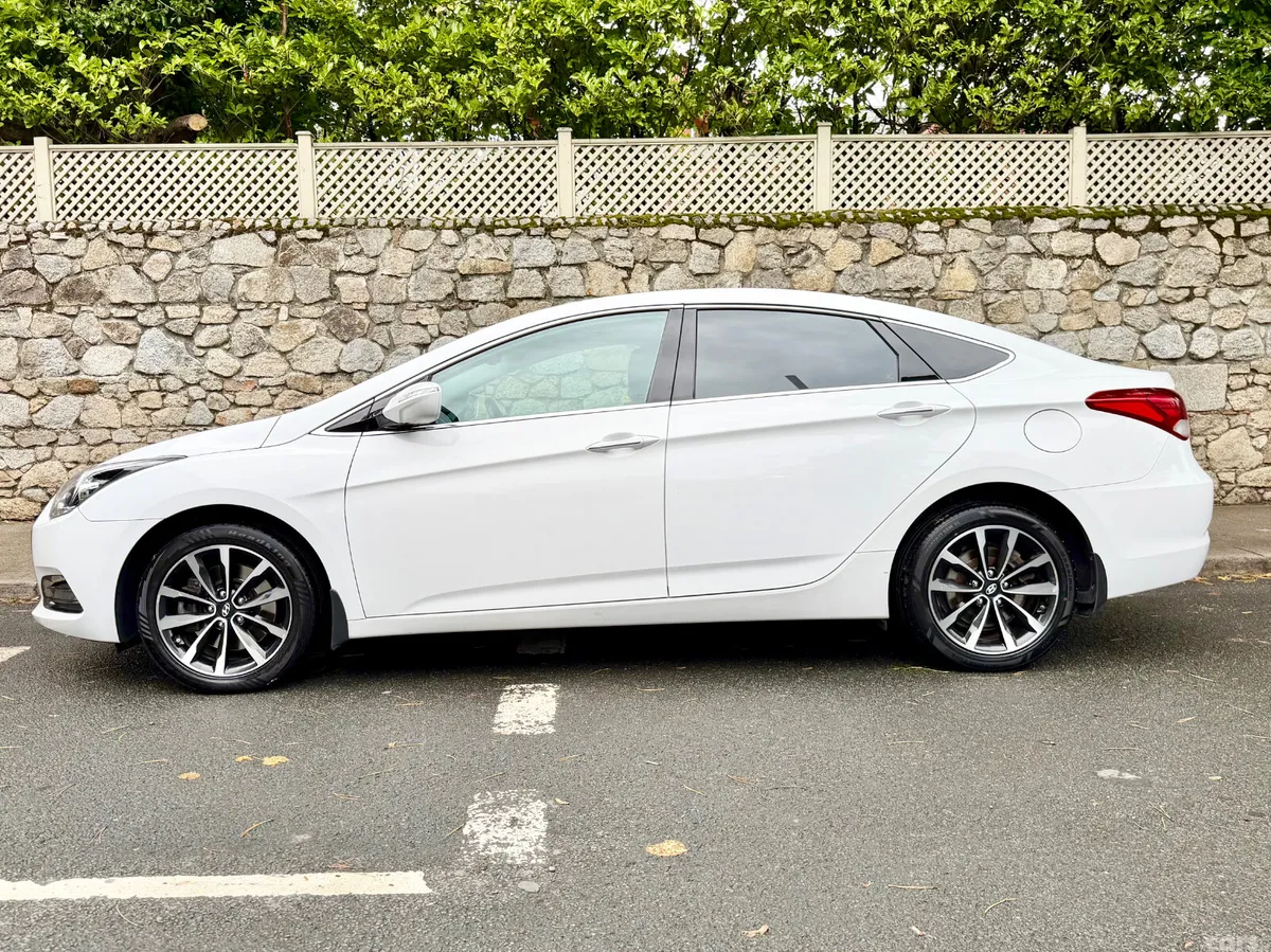 Hyundai i40 Saloon, Diesel, 2016, White