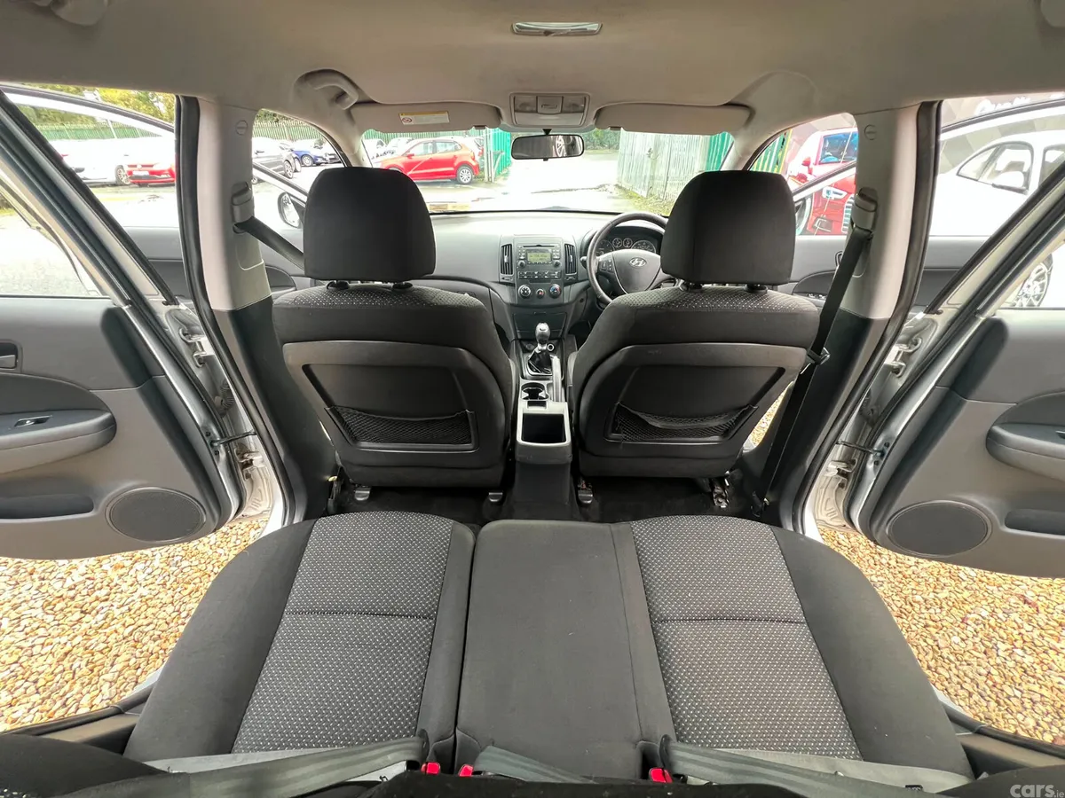 Hyundai i30 Hatchback, Diesel, 2011, Silver