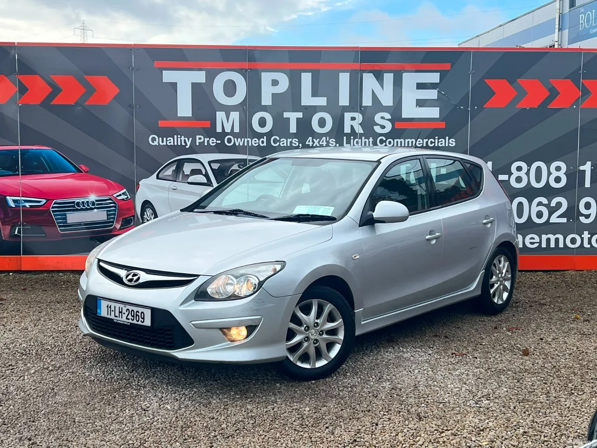 Hyundai i30 Hatchback, Diesel, 2011, Silver