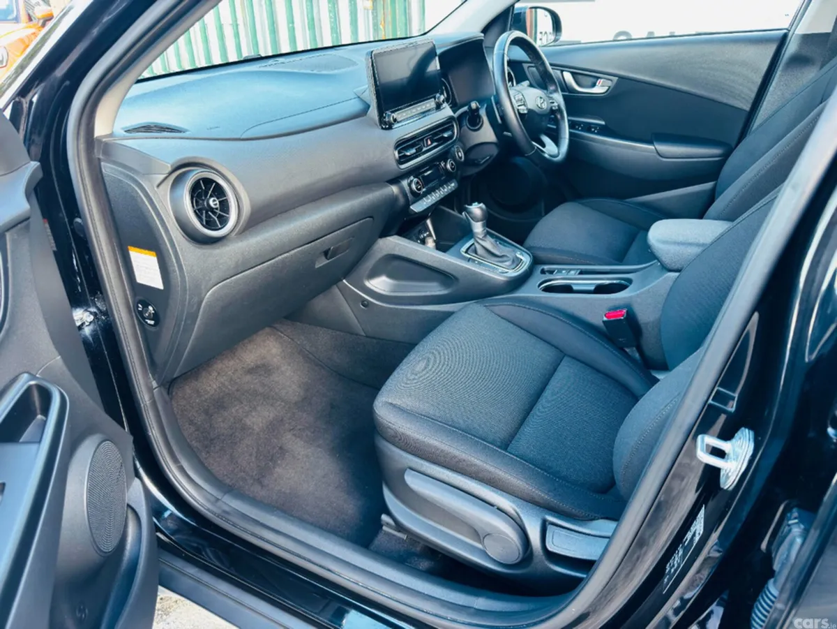 Hyundai KONA SUV, Petrol Hybrid, 2021, Black