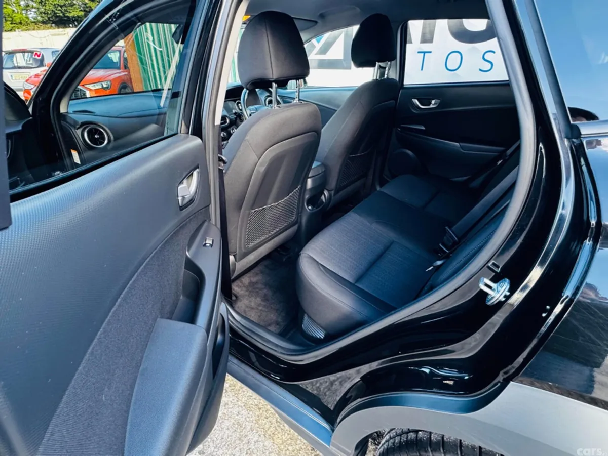 Hyundai KONA SUV, Petrol Hybrid, 2021, Black