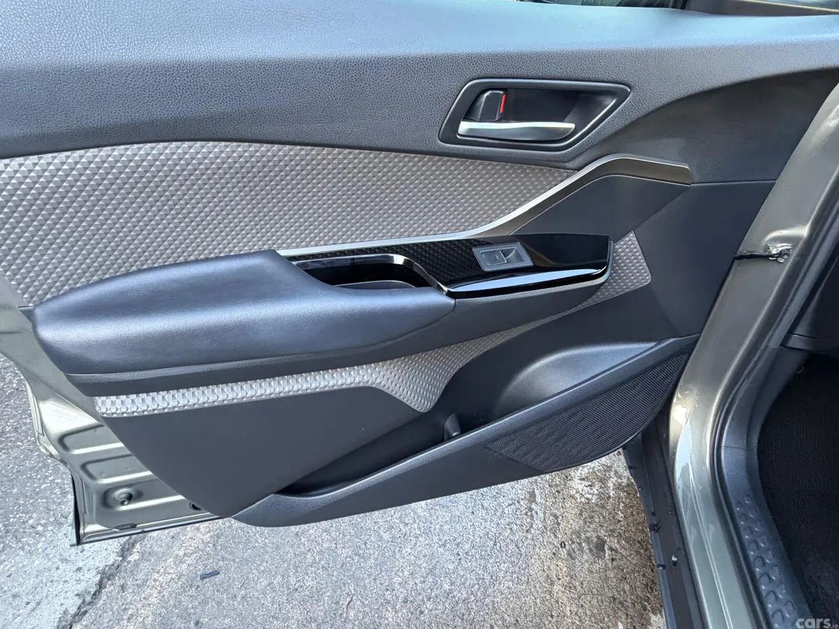 Toyota C-HR Hatchback, Petrol Hybrid, 2020, Green