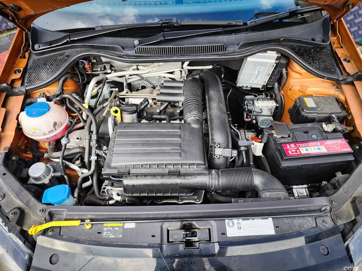 Volkswagen Polo Hatchback, Petrol, 2015, Orange