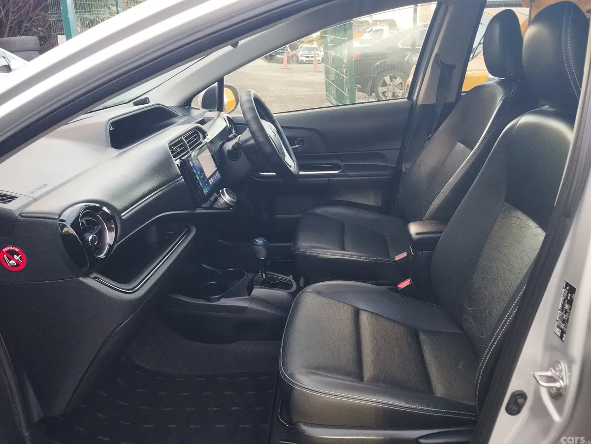 Toyota Aqua Hatchback, Petrol Hybrid, 2015, Silver