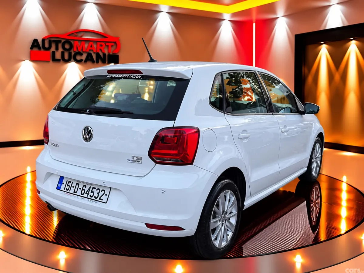 Volkswagen Polo Hatchback, Petrol, 2015, White