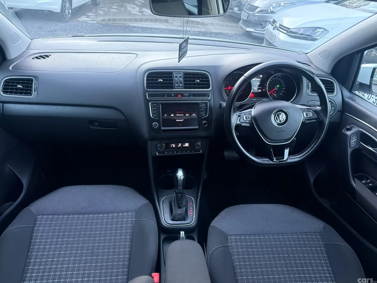 Volkswagen Polo Hatchback, Petrol, 2015, White