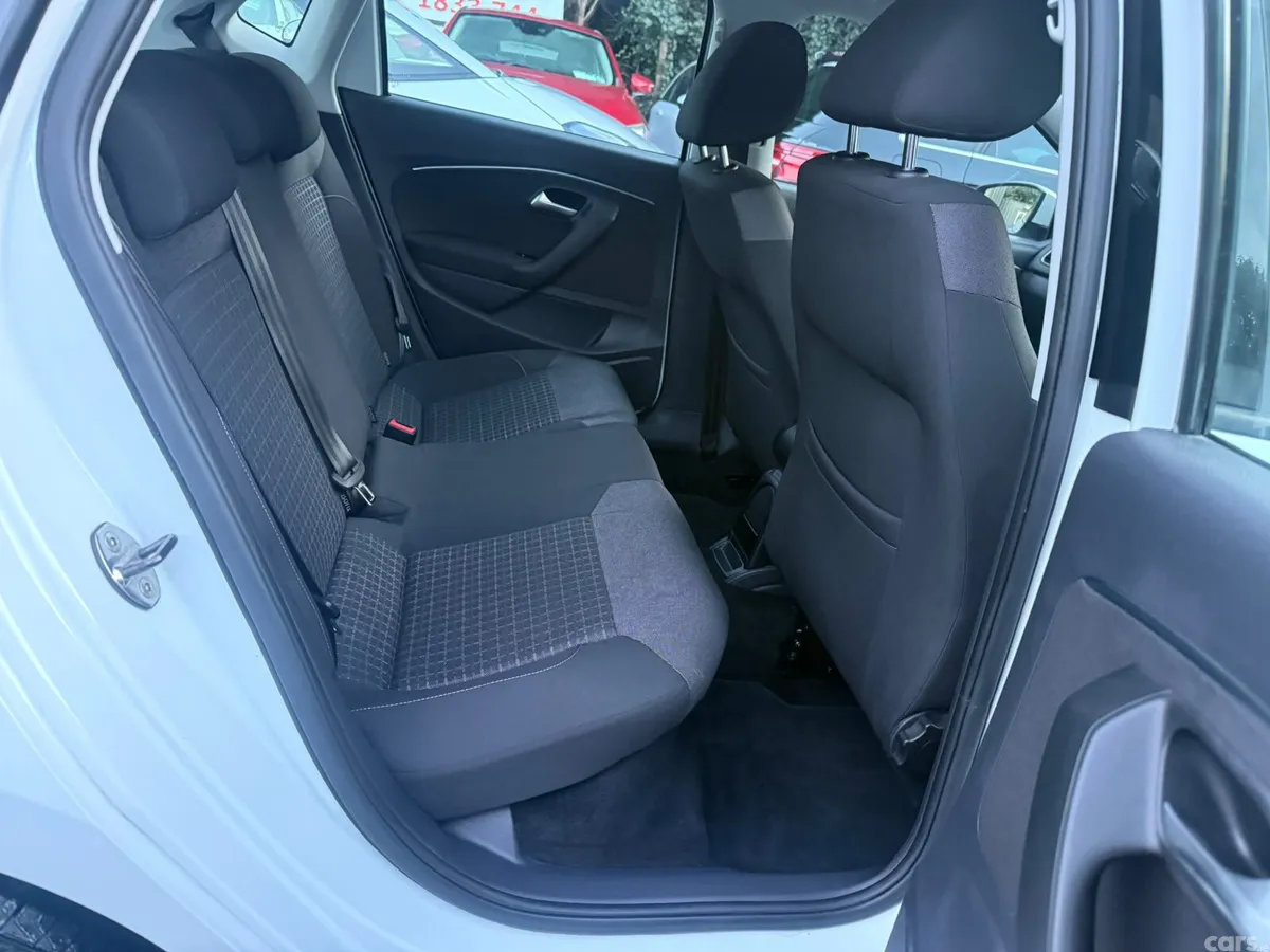 Volkswagen Polo Hatchback, Petrol, 2015, White