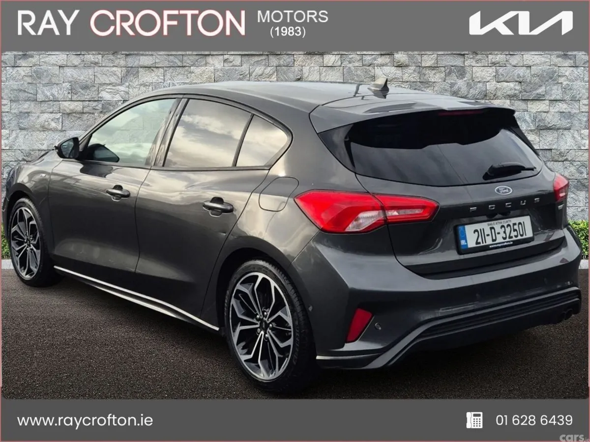 Ford Focus Hatchback, Petrol Hybrid, 2021, Grey
