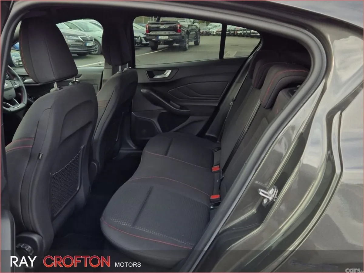 Ford Focus Hatchback, Petrol Hybrid, 2021, Grey