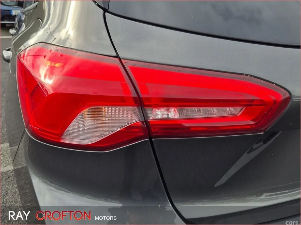 Ford Focus Hatchback, Petrol Hybrid, 2021, Grey