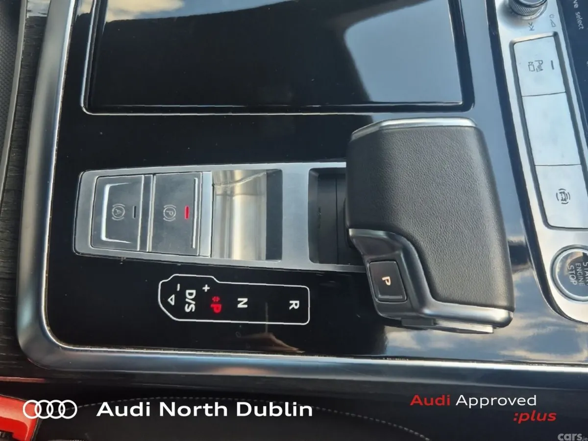 Audi Q8 Estate, Petrol Plug-in Hybrid, 2023, Black