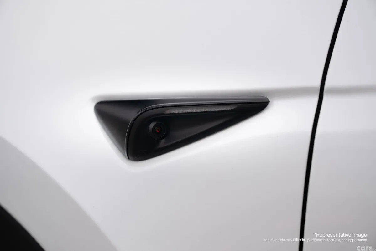 Tesla Model Y MPV, Electric, 2026, White