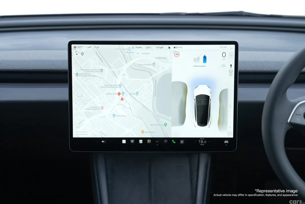 Tesla Model Y MPV, Electric, 2026, White