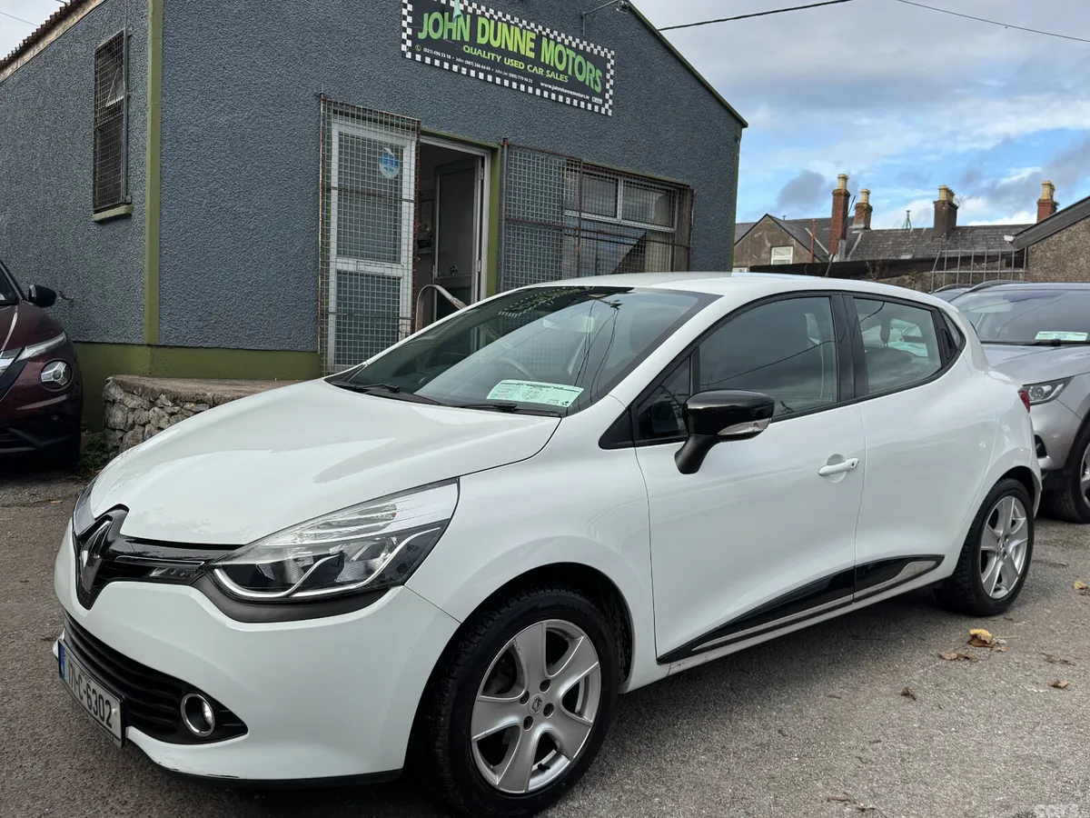 Renault Clio Hatchback, Petrol, 2017, White