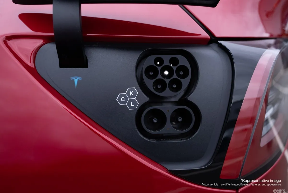 Tesla Model 3 Saloon, Electric, 2025, Red