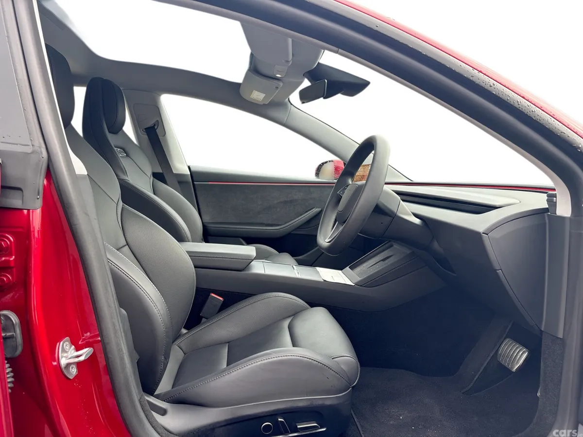 Tesla Model 3 Saloon, Electric, 2025, Red