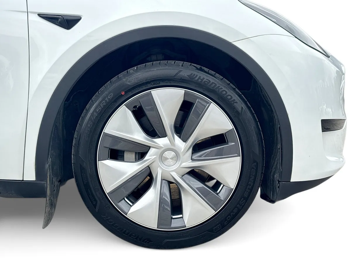 Tesla Model Y Saloon, Electric, 2023, White