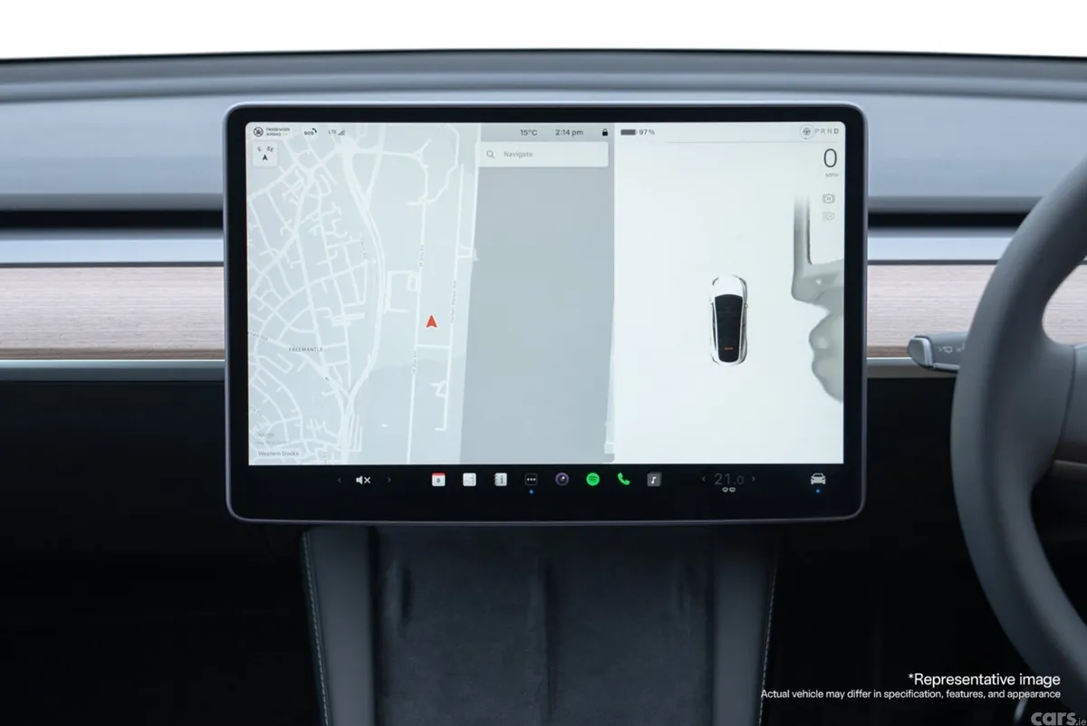 Tesla Model Y Saloon, Electric, 2023, White