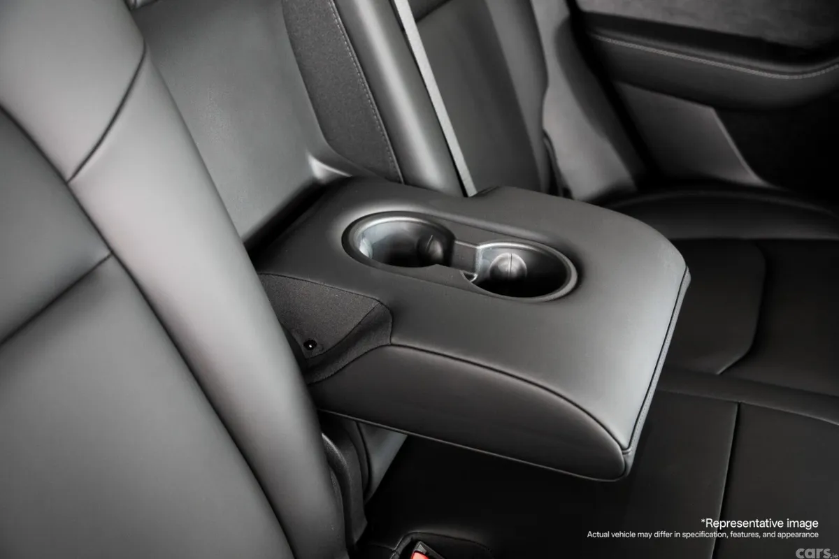 Tesla Model Y Saloon, Electric, 2023, White