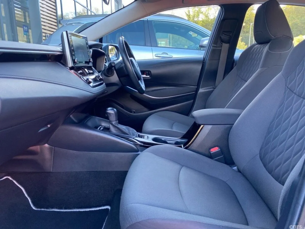 Toyota Corolla Saloon, Petrol Hybrid, 2022, Grey