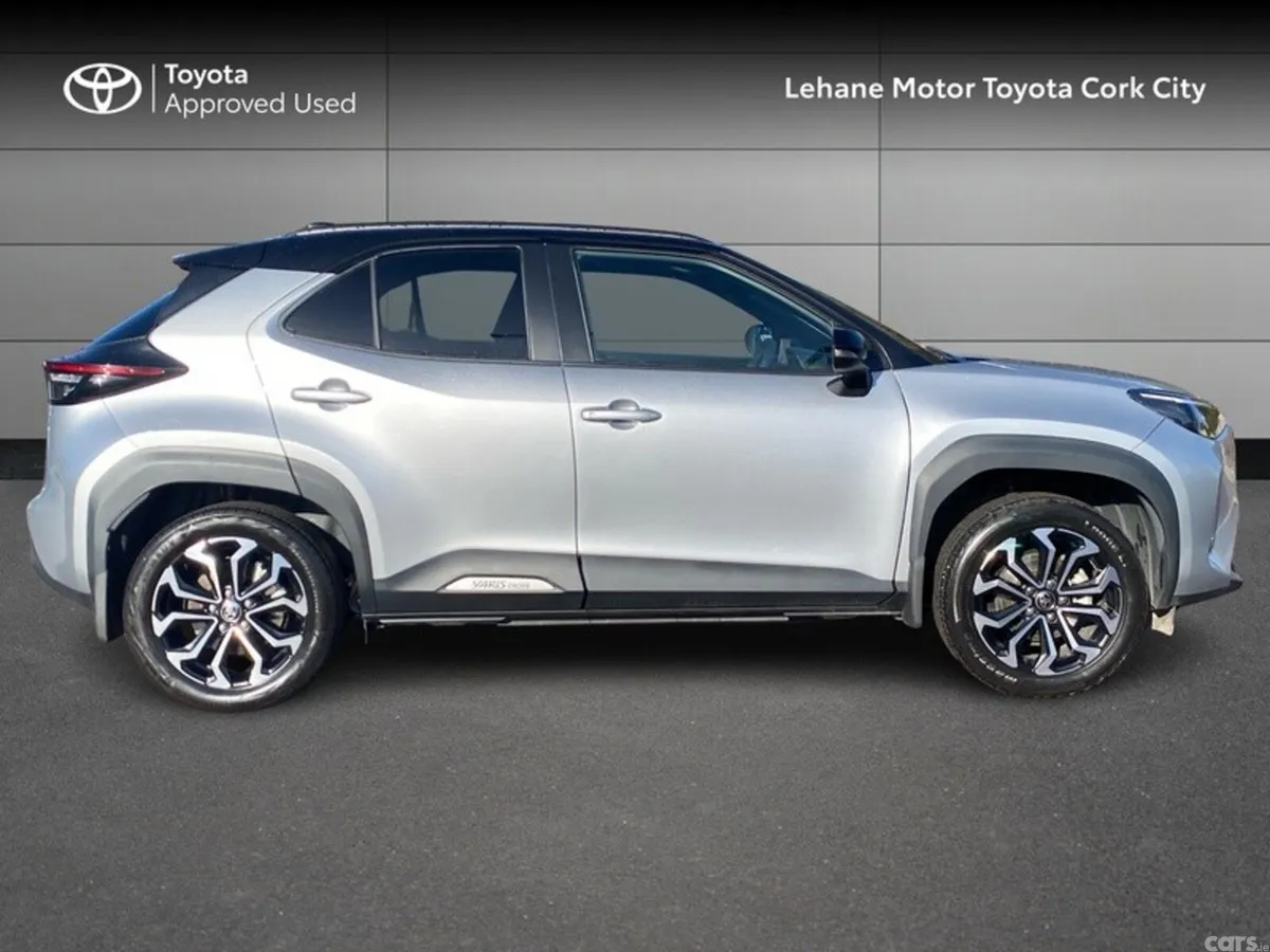 Toyota Yaris Cross Hatchback, Petrol Hybrid, 2026, Grey