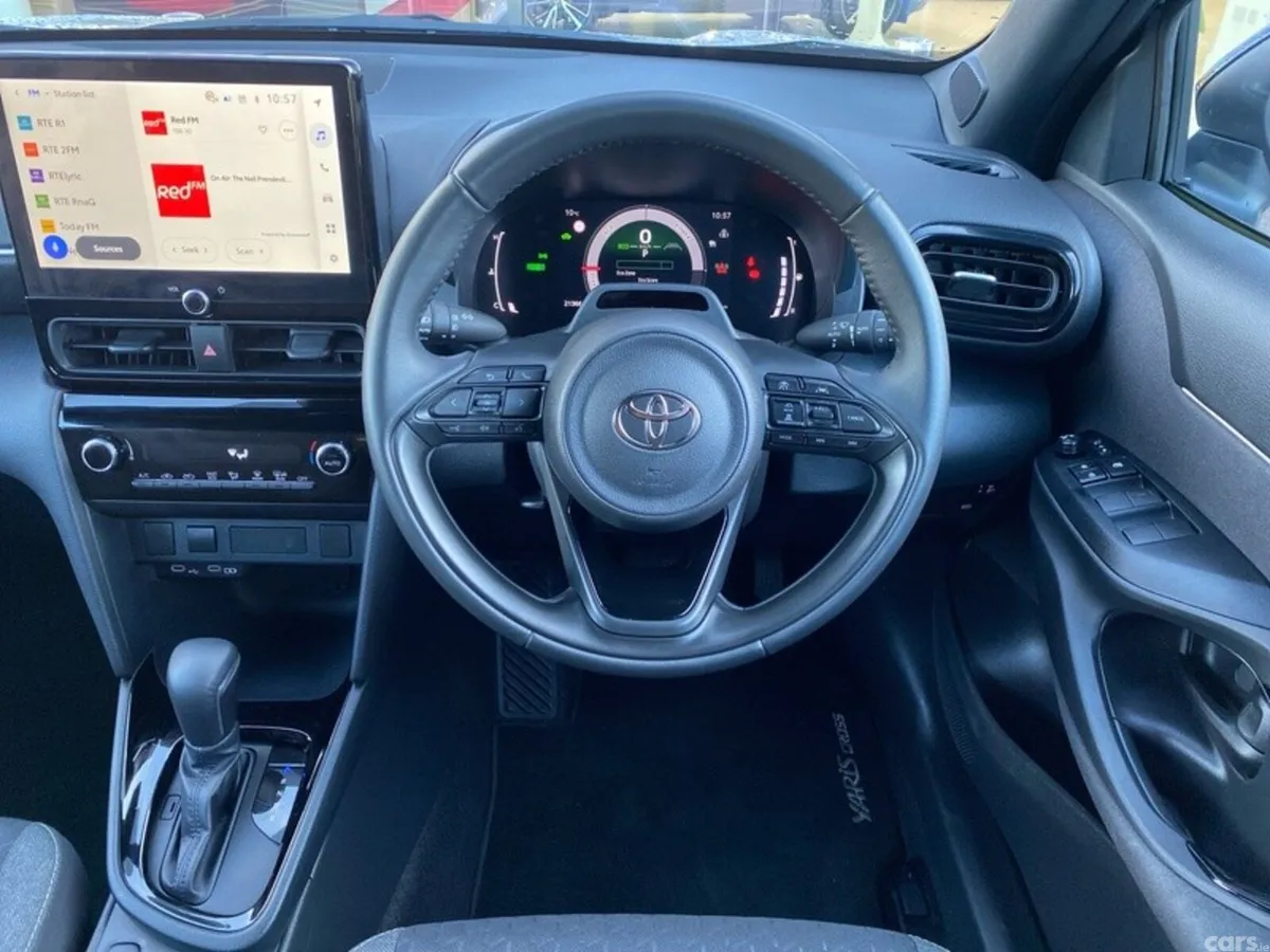 Toyota Yaris Cross Hatchback, Petrol Hybrid, 2026, Grey