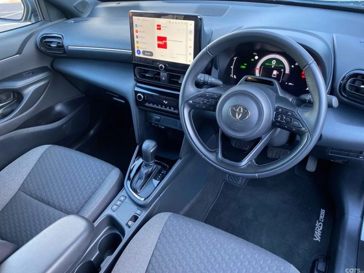 Toyota Yaris Cross Hatchback, Petrol Hybrid, 2026, Grey