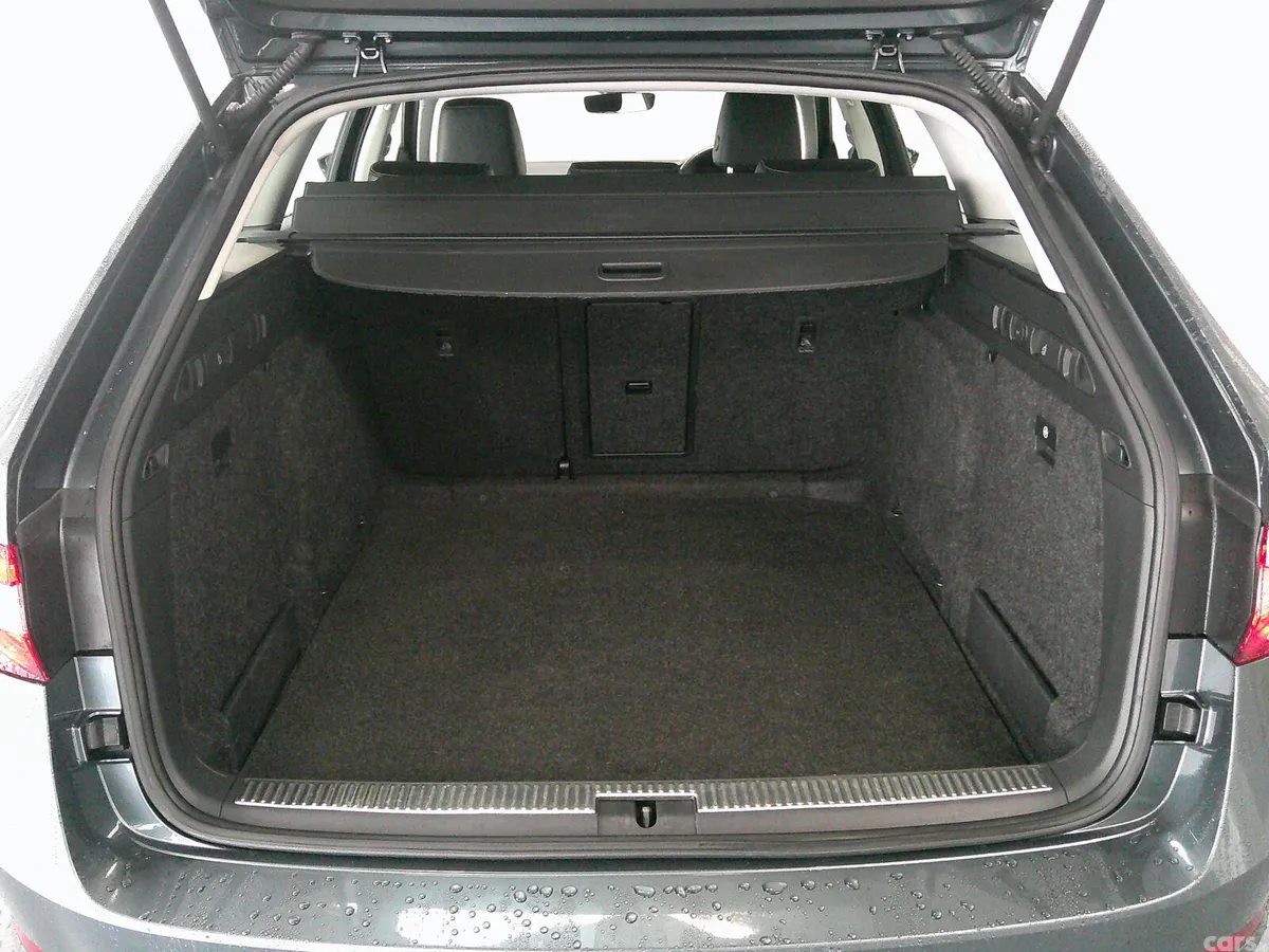Skoda Superb Estate, Diesel, 2022, Grey