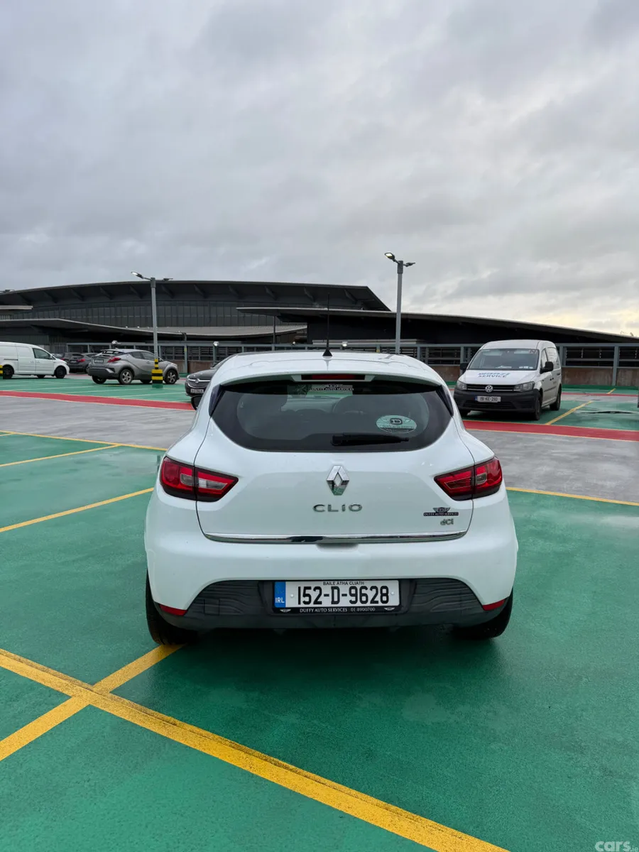Renault Clio Hatchback, Petrol, 2015, White