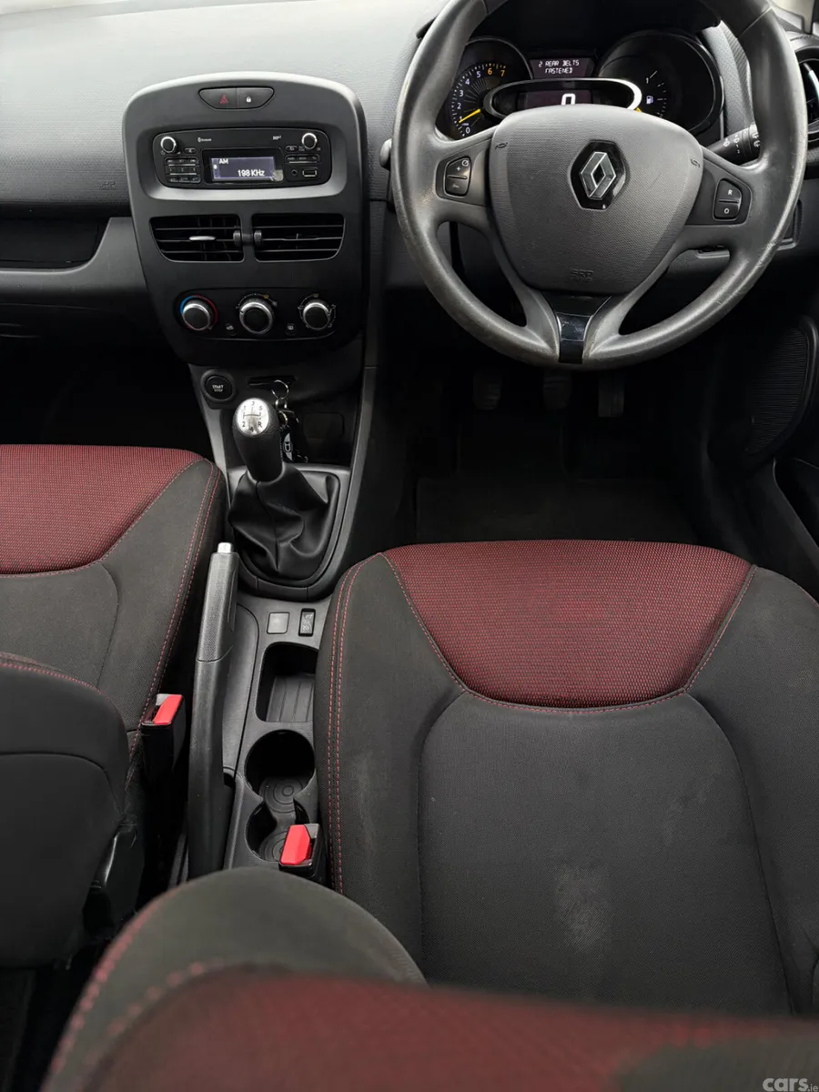 Renault Clio Hatchback, Petrol, 2015, White