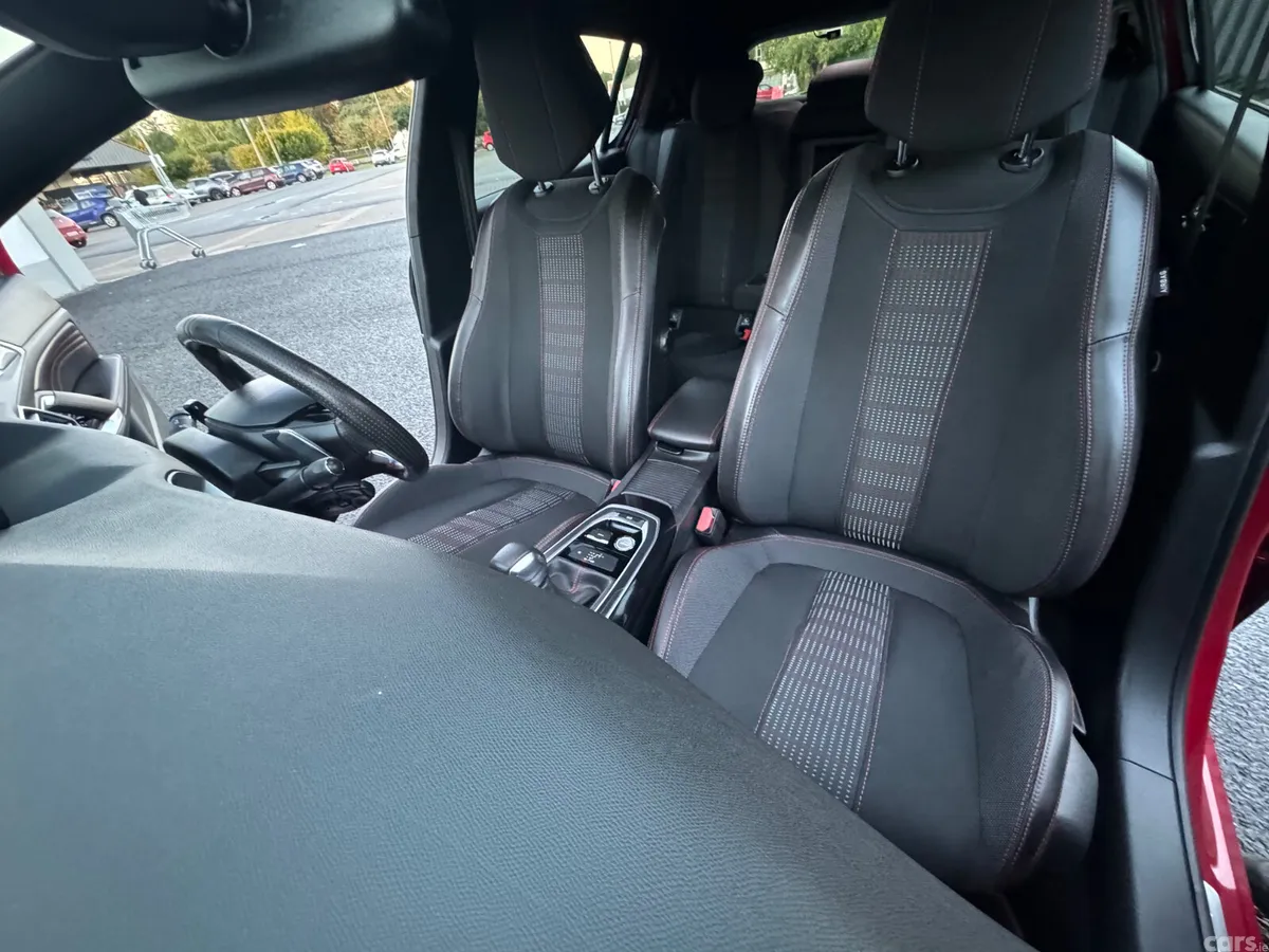 Peugeot 307 Hatchback, Petrol, 2017, Red