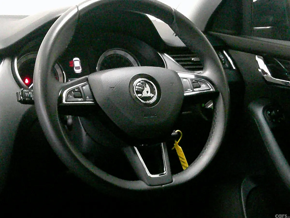 Skoda Octavia Hatchback, Diesel, 2019, Grey