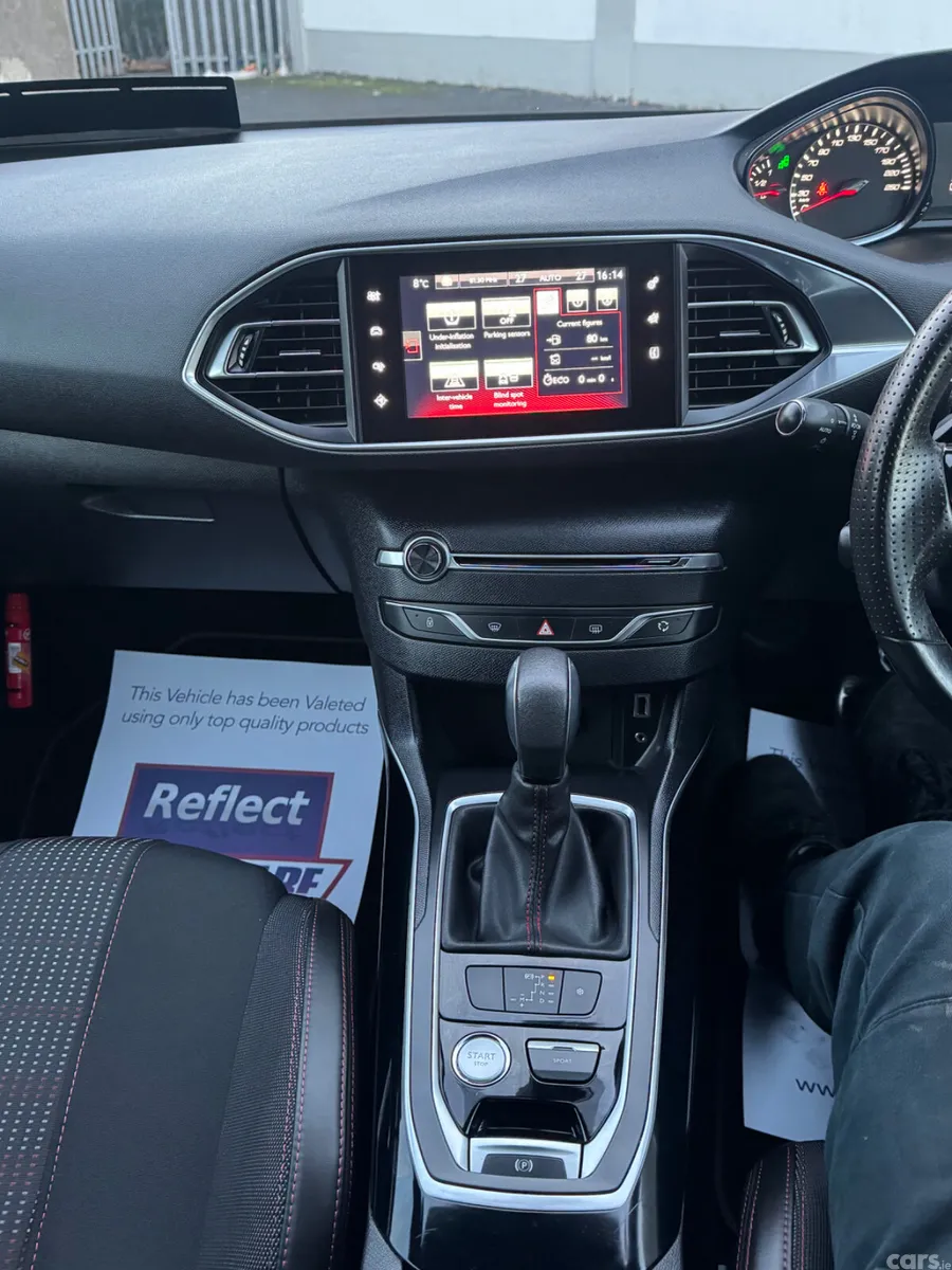 Peugeot 307 Hatchback, Petrol, 2017, Red