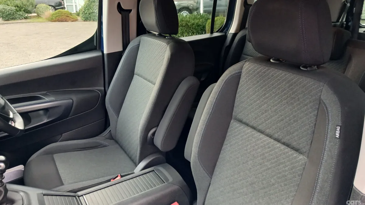 Peugeot Rifter MPV, Diesel, 2021, Blue