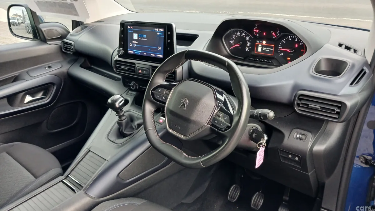 Peugeot Rifter MPV, Diesel, 2021, Blue