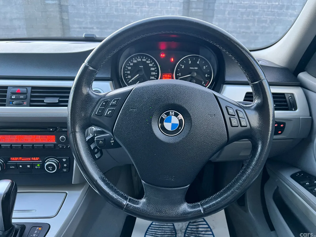 BMW 3-Series Saloon, Petrol, 2007, Blue