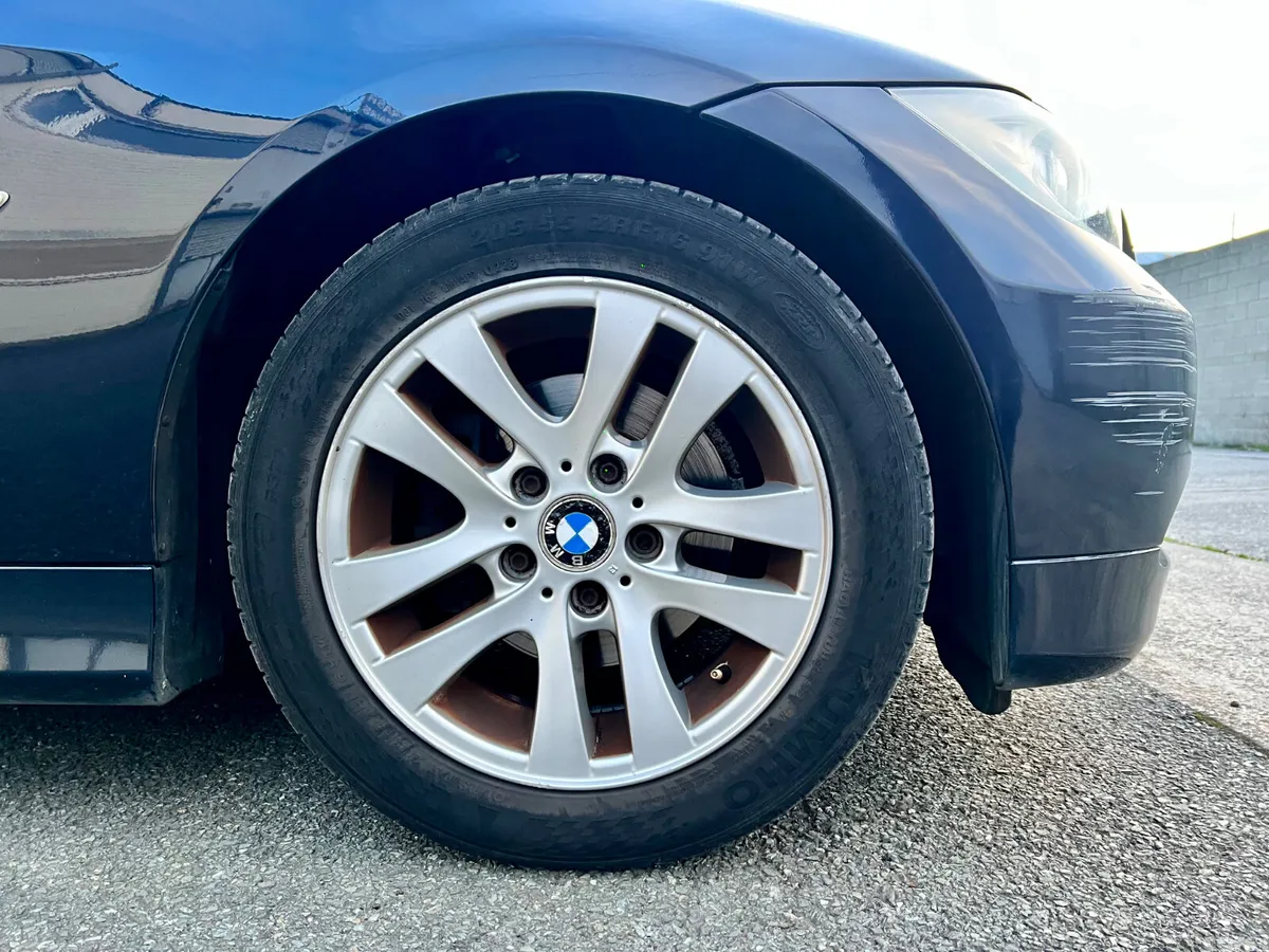 BMW 3-Series Saloon, Petrol, 2007, Blue