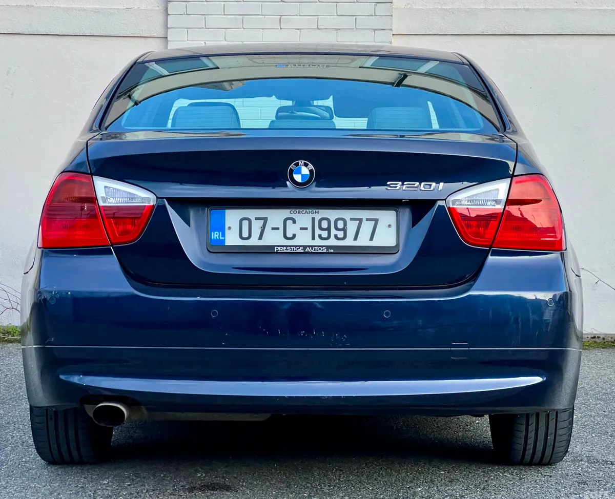 BMW 3-Series Saloon, Petrol, 2007, Blue