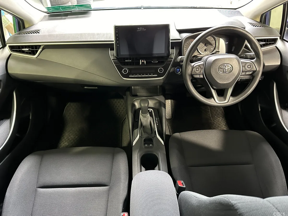 Toyota Corolla Estate, Petrol Hybrid, 2021, Blue