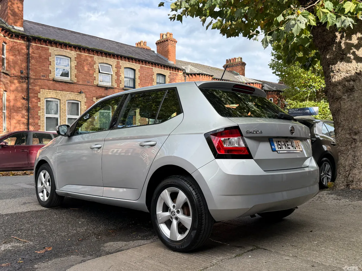 Skoda Fabia Hatchback, Petrol, 2015, Silver