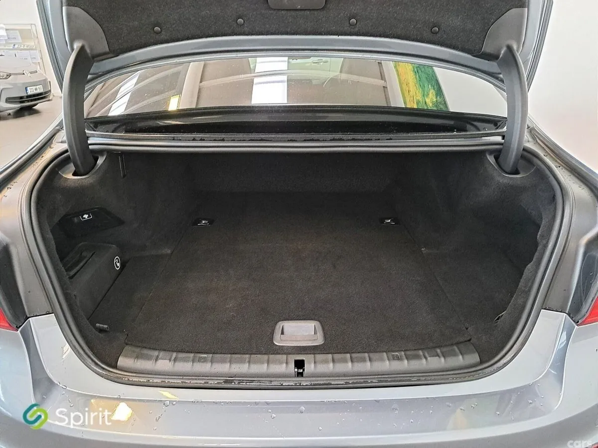 BMW 5-Series Saloon, Petrol Plug-in Hybrid, 2018, Blue