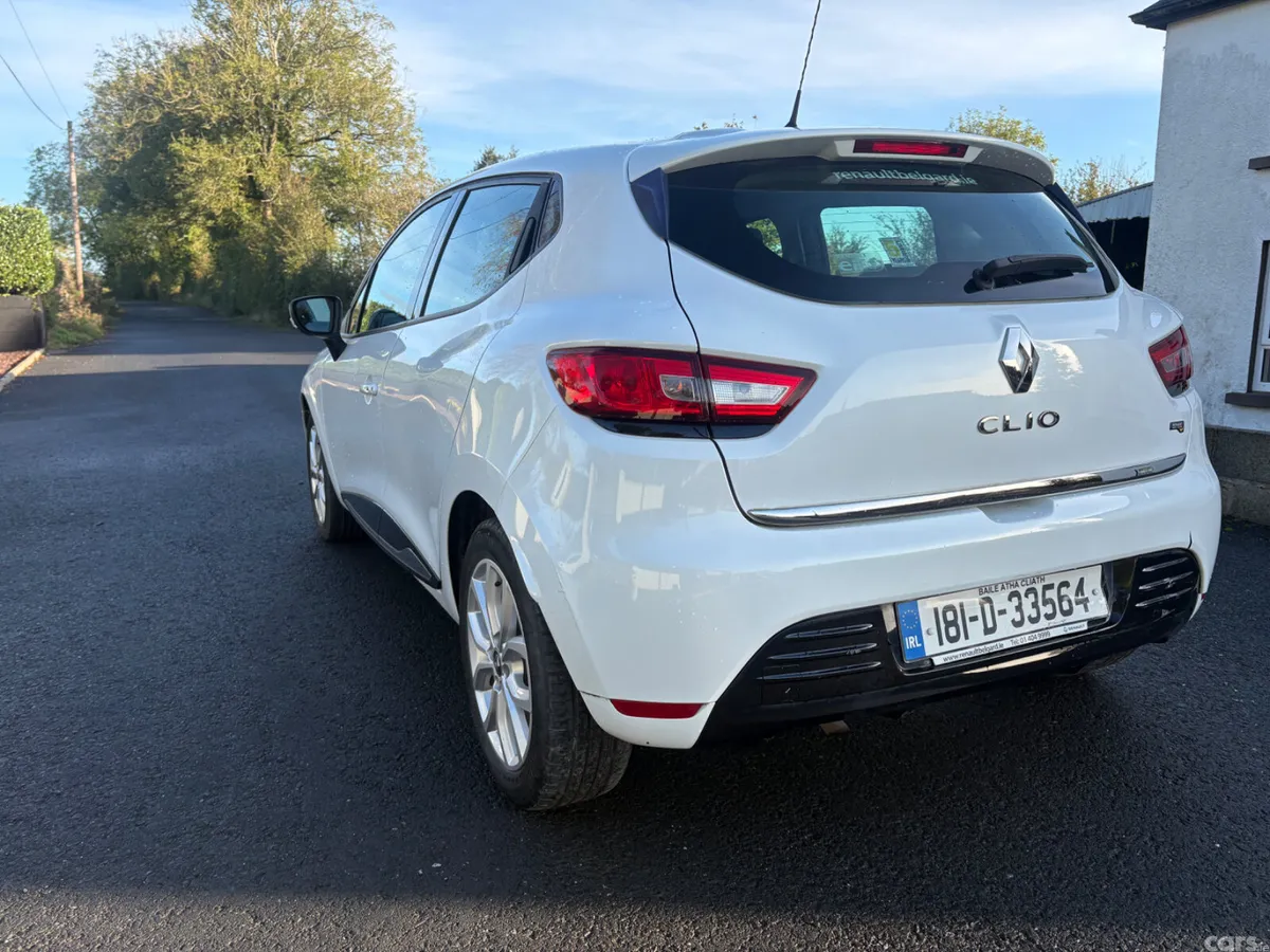 Renault Clio Hatchback, Petrol, 2018, White