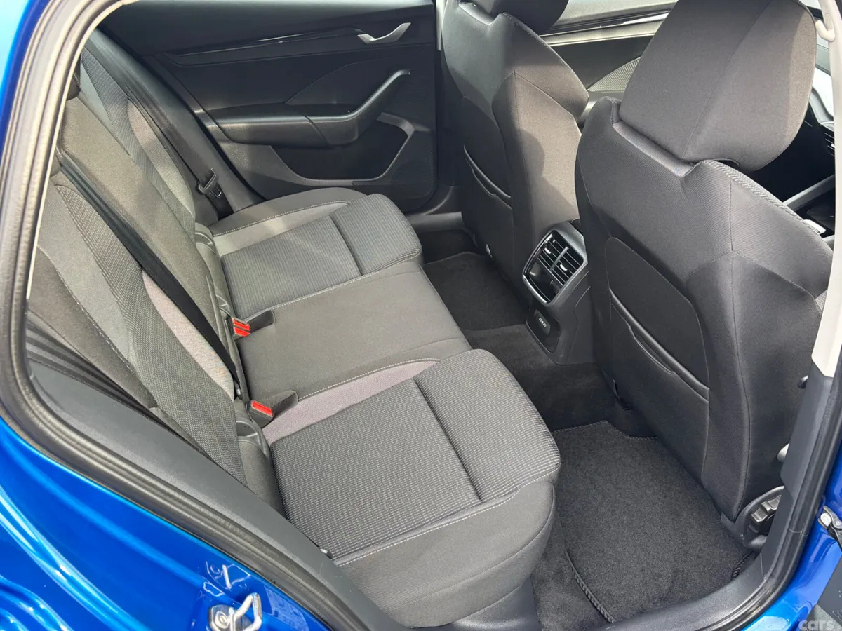 Skoda Octavia Estate, Diesel, 2024, Blue